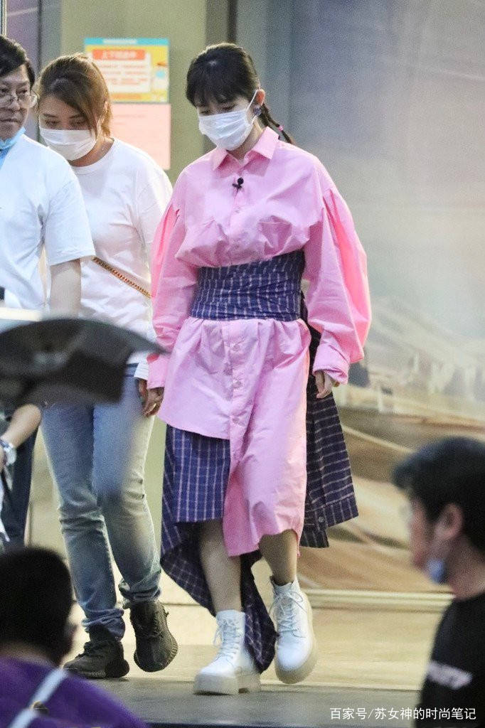 高跟鞋|女人不管穿什么都要少搭高跟鞋，今年流行这6双鞋，时髦又洋气！