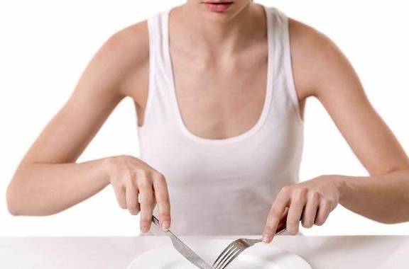 体重|女人晨起后,尽量多做2件好事,肉肉可能会“悄悄”溜走,试试吧