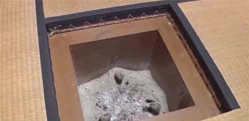 储藏室|日本68岁孤寡老人独居门脸房，储藏室改成小卖铺，只为逃避孤独