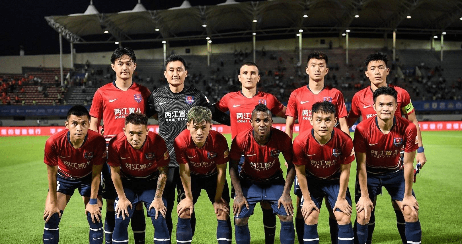 原创03卡尔德克踢疯了主导黑色4分钟重庆队员早已无心恋战