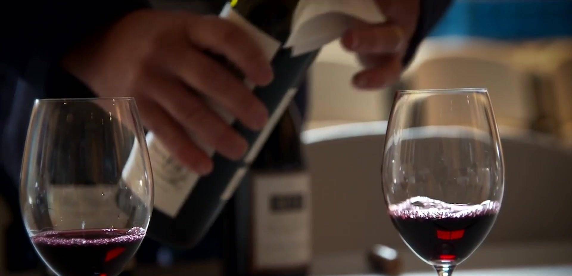 氧化|喝红酒:为啥只倒“三分之一”?我敢打赌,假装明白的人不在少数