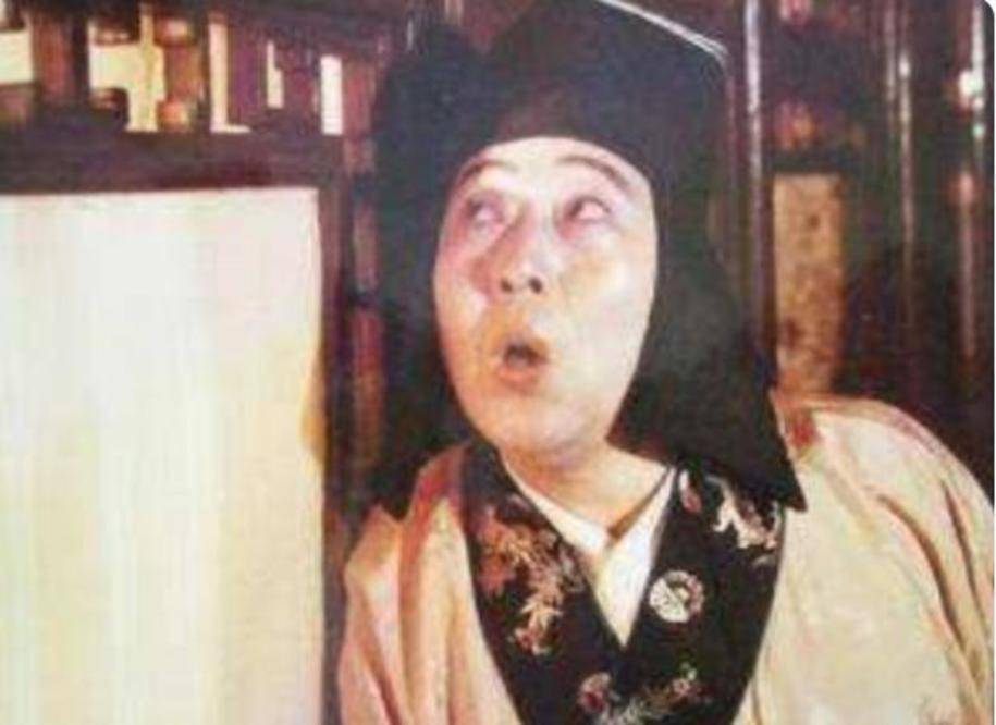 人间|戏精扎堆！人间富贵花越穷越火？！