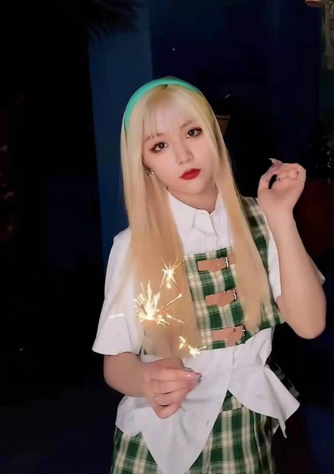 sama|软萌、御姐1秒切换！刀小刀的变装秀，你找到“正确”打开方式了吗？