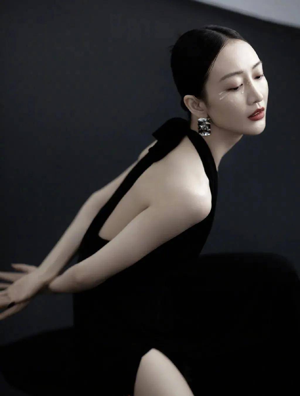 视觉|连衣裙不会挑? 学会这三招让你美得毫不费力!