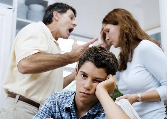 经济|二胎家庭又添三个隐患，二十年后就显现，有个是父母年轻时闯的祸