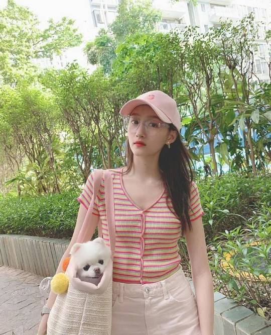 Polo|关晓彤与baby同穿旗袍，一个像贵妇一个像姨太，不是腿长就能赢！