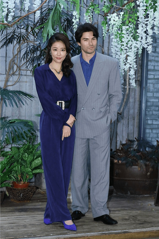 &quot|林心如真是好一标致美人，无修图都有＂盛世美颜＂，穿一身蓝好大气