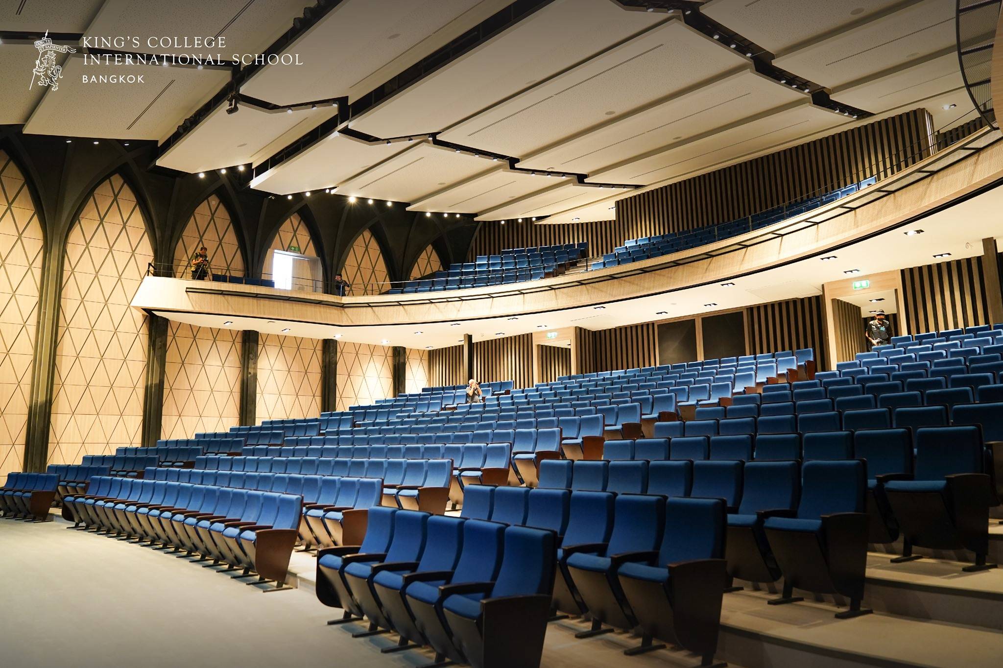 报告厅座椅的排间距多少才合适