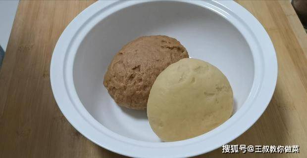 面团|90后宝妈太有才了，2个鸡蛋，一碗面粉，秘制香酥小零食，看馋了