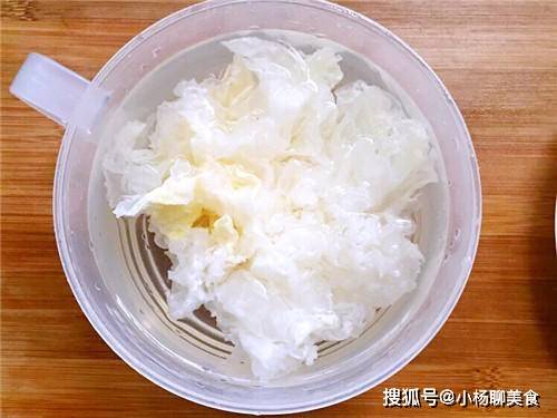 步骤|它是“胶原再生菜”，女性坚持吃，告别初老，皮肤嫩滑，少女肌