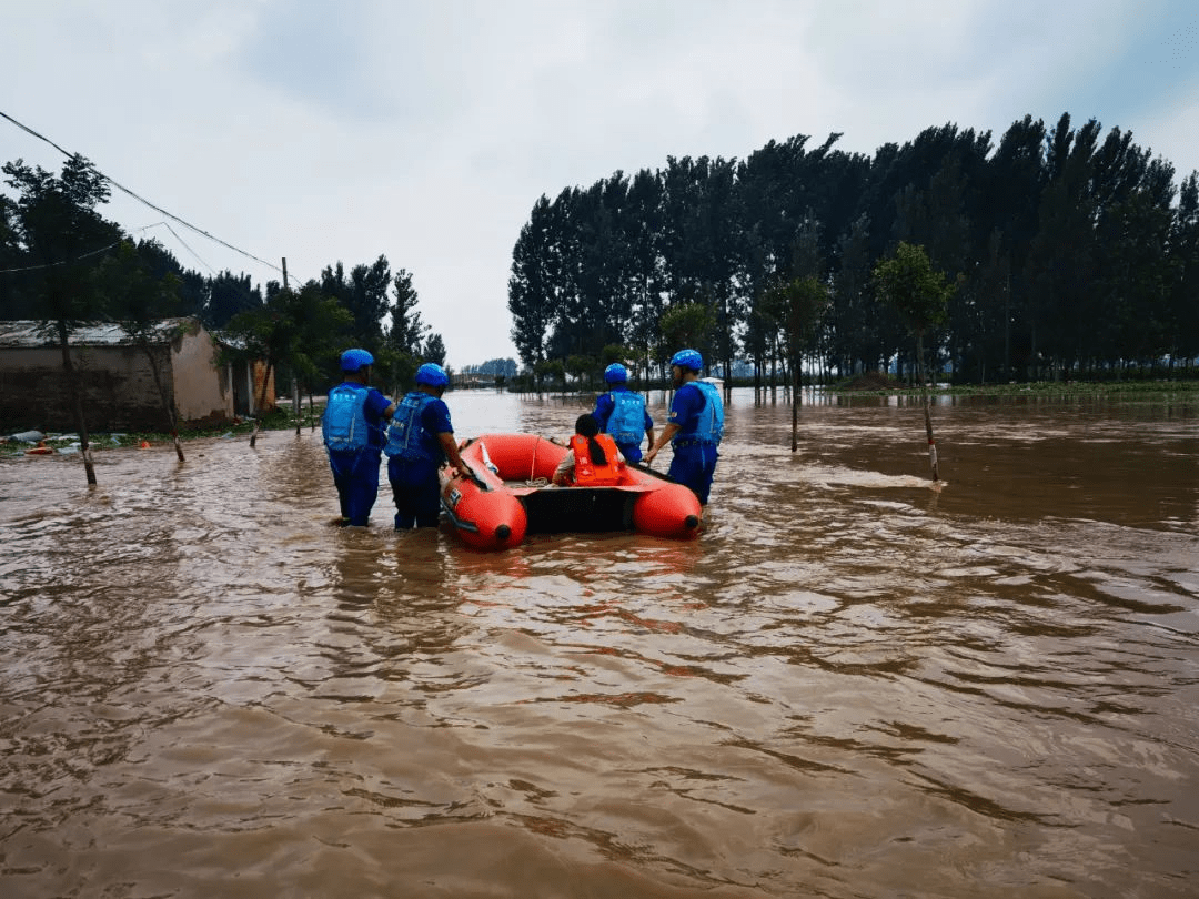 瑞金勇士紧急驰援河南!_救援
