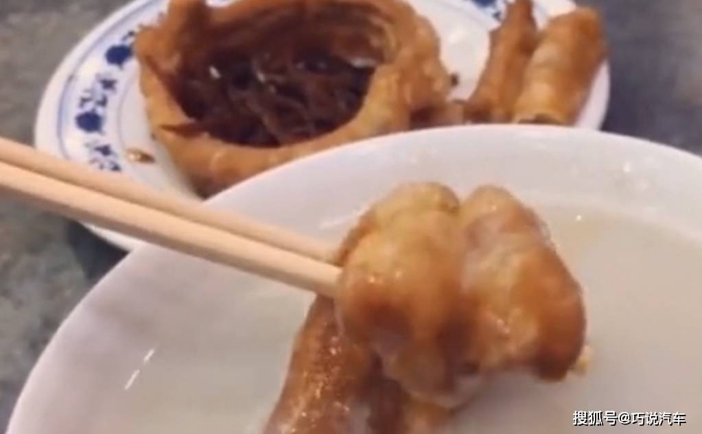 包子|下面四种早餐任选一种免费吃，会选哪个？