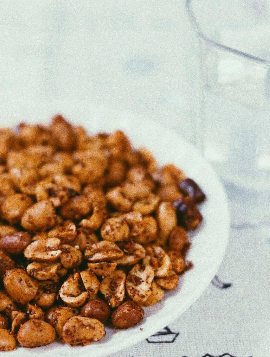 Wine|LivingWines | 台风天宅家微醺指南