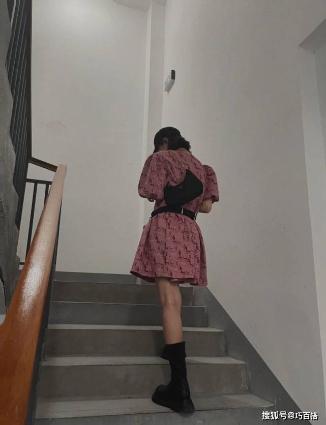 黑色|吴昕终于不是“乖乖女”了！改变风格的她真的好美，很时髦