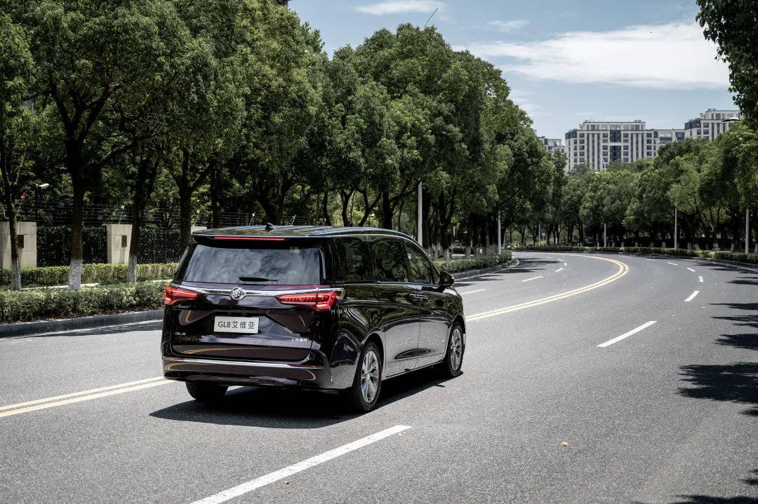 试驾别克gl8六座:第二排是功力,第三排是更懂中国市场