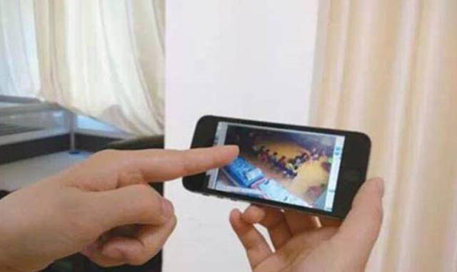 家长|幼儿老师晨检发现孩子兜内异物，取出看到后心慌，园长：已劝退