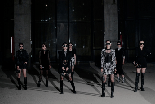 个性|GIVHSHYH 2021秋季时装秀开启“创想未来”