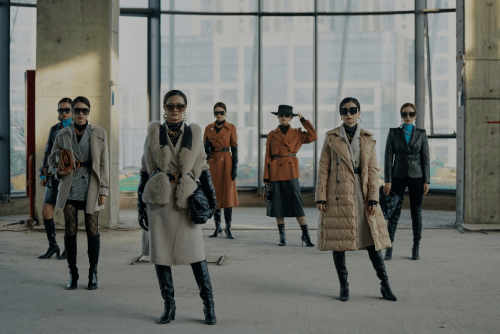 个性|GIVHSHYH 2021秋季时装秀开启“创想未来”