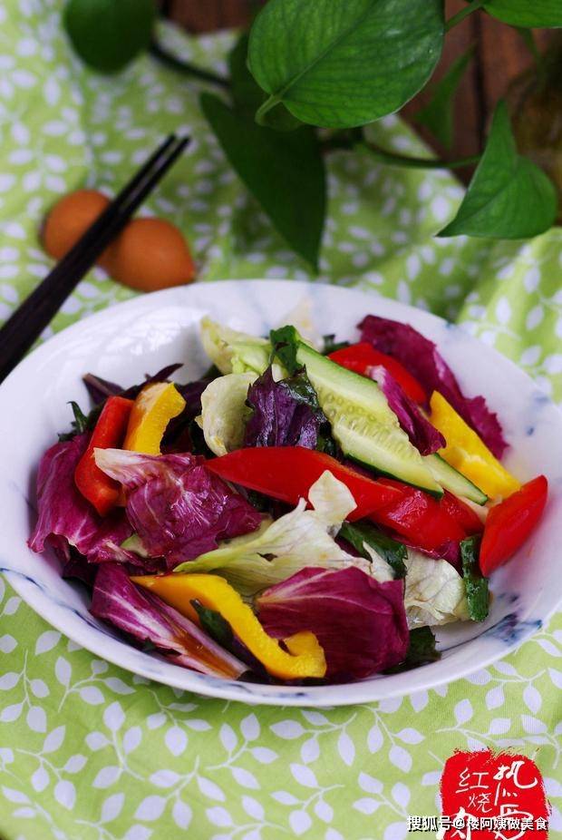 原创只需四步就可以做出最适合夏天吃的沙拉大拌菜