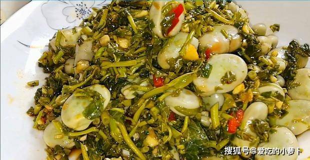 材料:香椿頭120克,鮮蠶豆250克,蒜子10克,紅椒5克.調味料:1.