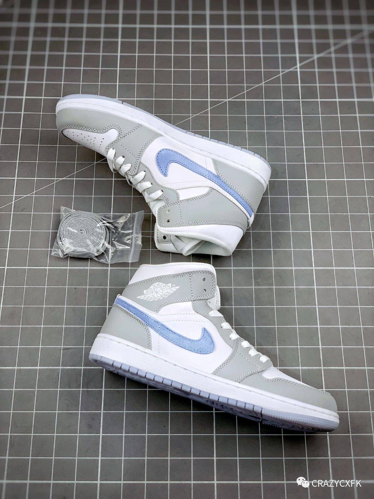 Jumpman|乔丹 Air Jordan 1 Mid WMN 中帮冰蓝烟灰运动鞋评测