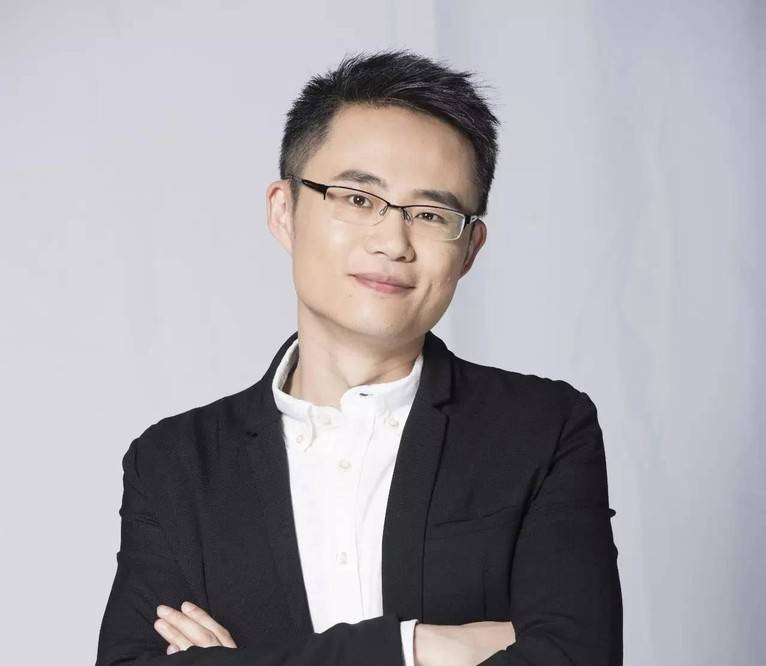 薇薇前男友周玄毅,疑似与多名女粉丝发生关系,被学校处分