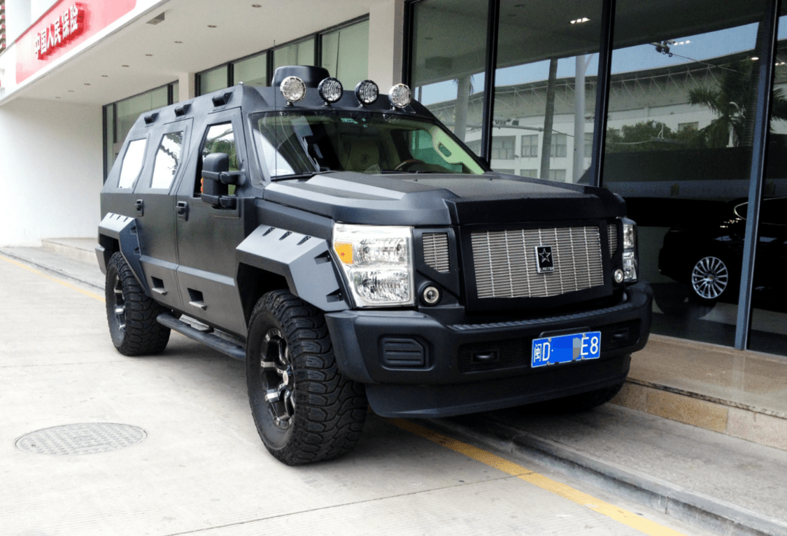 鸿星尔克老板,捐了5000万,座驾是3连号劳斯莱斯