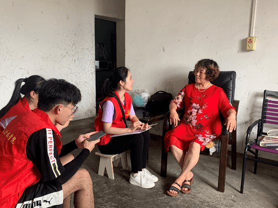 重庆学子三下乡:传递最美家庭力量,弘扬革命传承精神