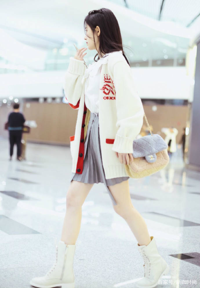 黑色|“4000年美女”鞠婧祎，原来美在这里