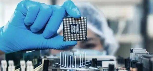 芯片的龙头基金 003f07367e0d4a54ad0c64d000f89f8c.jpeg