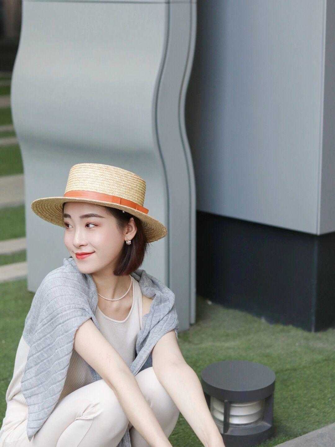 显得|都市女白领这样穿干练时髦,衬衫搭配西装裤简约利落,女神范十足