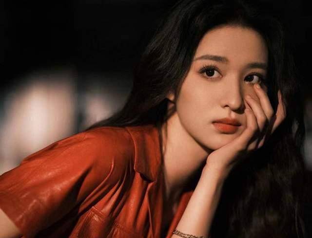 惊艳的美人女明星 86b0585b193343e094bd961ff53e7981.jpeg