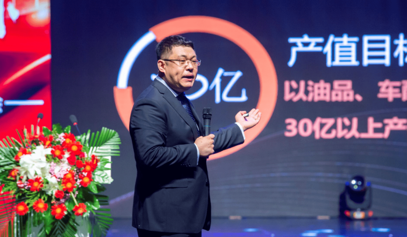 在发布会现场,超星科技常务副总裁刘璇女士与中粮集团,红城1947等知名