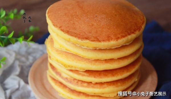 奶香玉米饼|早餐必学！不放水不放油，连和面都省了，松软香甜，比华夫饼还香
