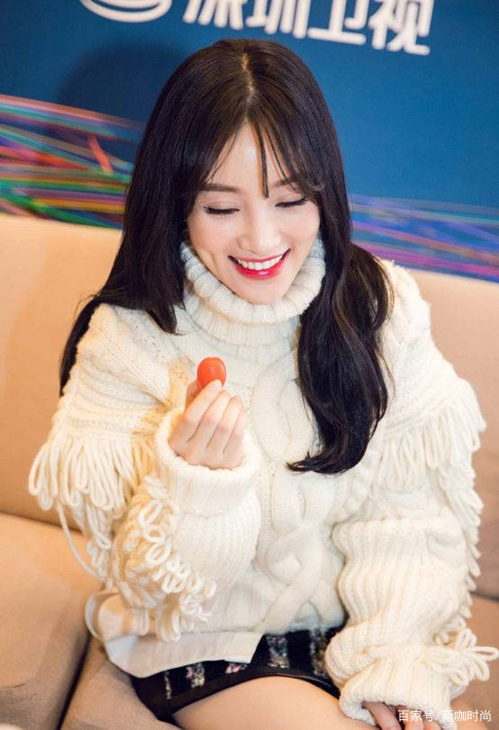 曲线|10年前的李小璐，一袭修身连衣裙尽显曼妙曲线，一般人穿不来