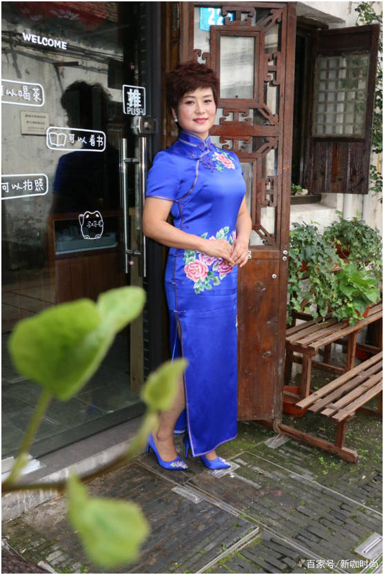 女士|79岁老戏骨吕中时尚优雅一把抓，银发配旗袍，高级感满满