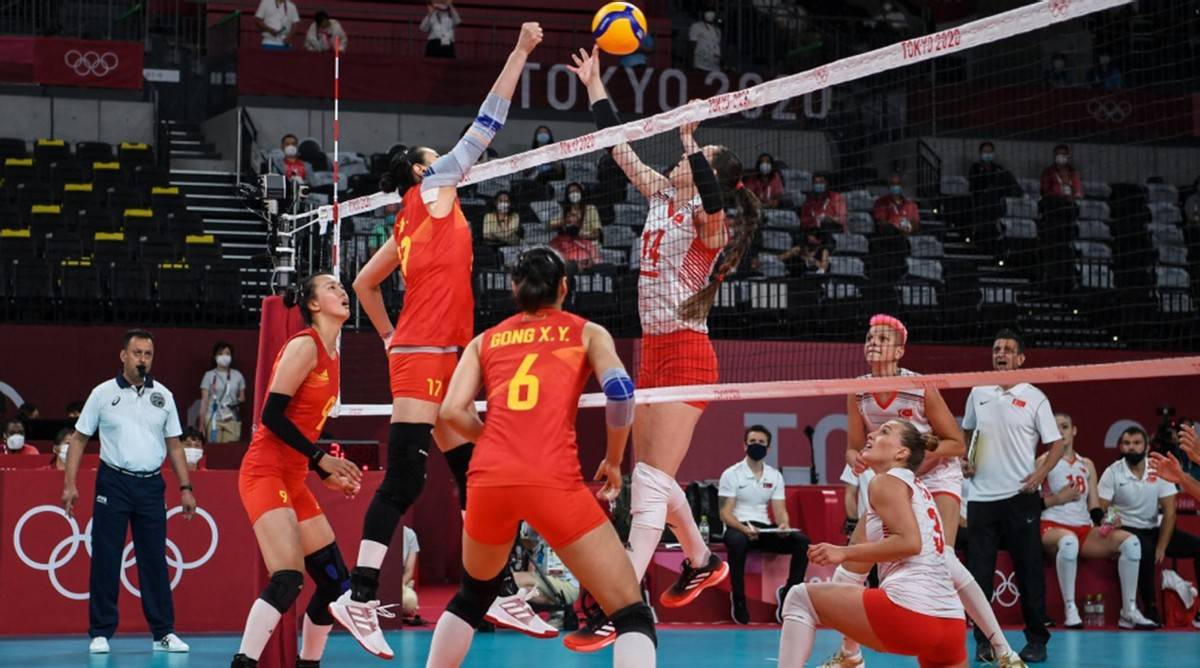 cctv5现场直播中国女排vs世界第一郎平输美国两连败也能出线