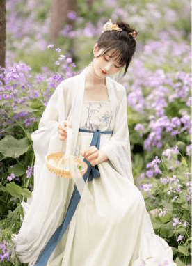 什么|什么?丸子头也能搭配汉服?其实汉服完全不挑发型的~