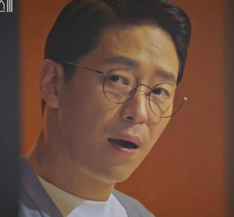 洛根|骂完接着看，金顺玉让《顶楼》变身《红楼梦》，连男主角都是假的