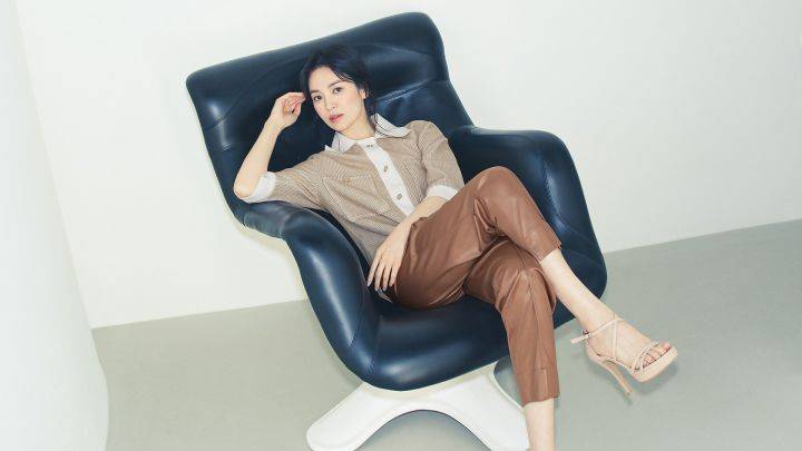 广告|公司里若有这么美的女主管，每天都想去上班！宋慧乔示范干练优雅的职场穿搭