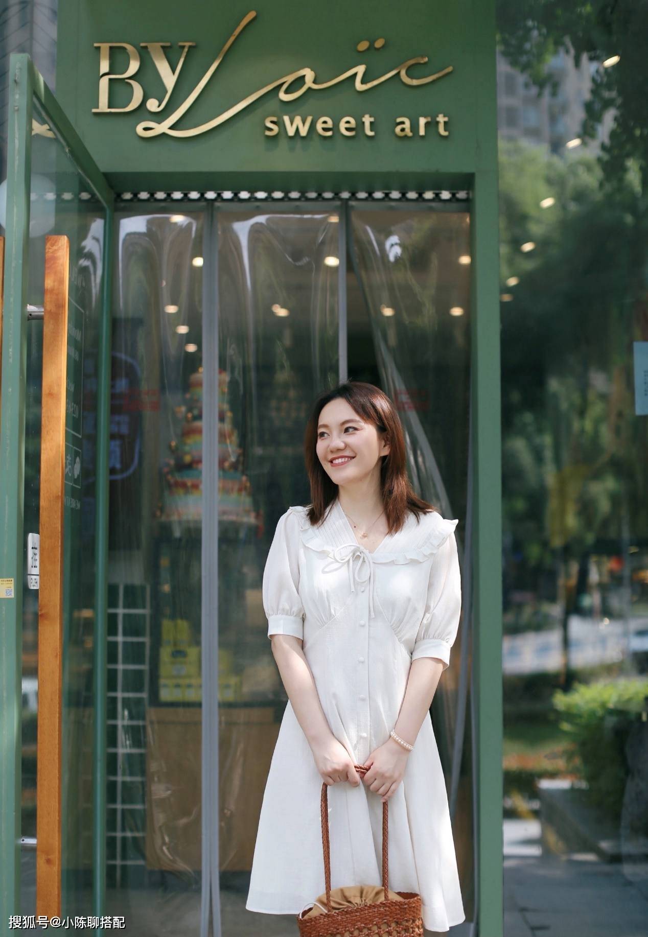 爱美|人之中年却撑不起气质感，五官的平淡穿什么都显廉价，这三招助你