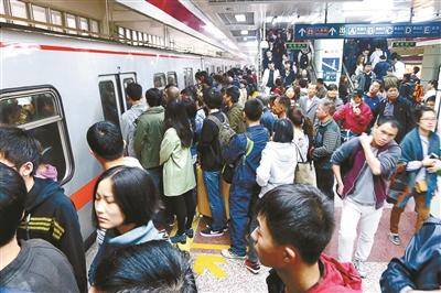 经济|《工作的意义：从史前到未来的人类变革》：工作能让人幸福吗？