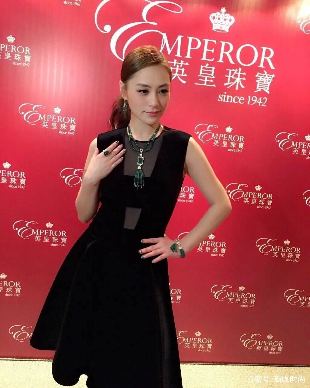 大气|阿娇美得让人陶醉,360度无死角摆拍,脸上却找不到一丝破绽