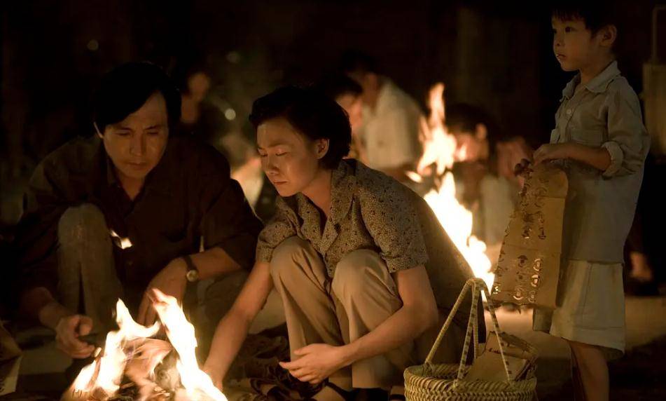 因为|11年后再看《唐山大地震》，我终于明白徐帆为什么要救儿子