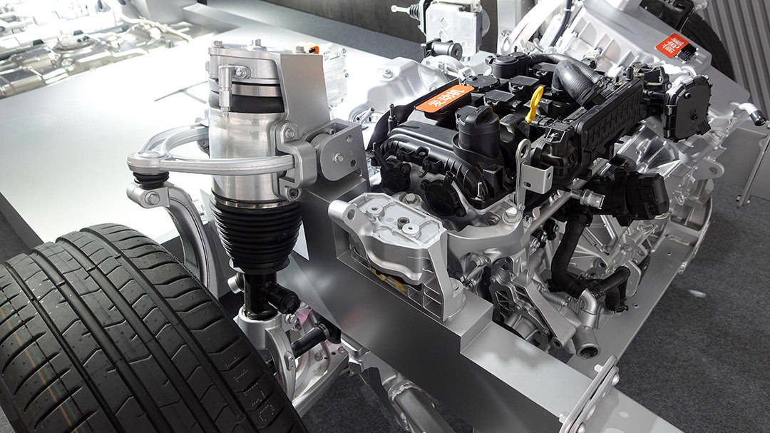 媲美超跑性能场地试驾岚图free还不止高性能那么简单