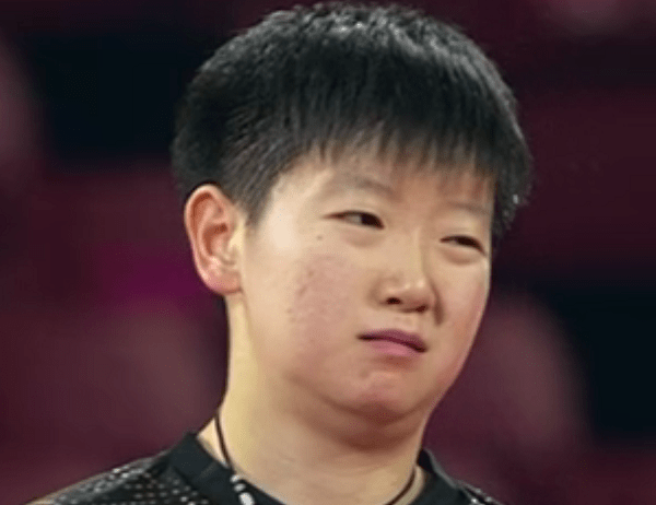 对决伊藤美诚！孙颖莎4:0横扫，打响阻击战，刘国梁再次面对考验_比赛