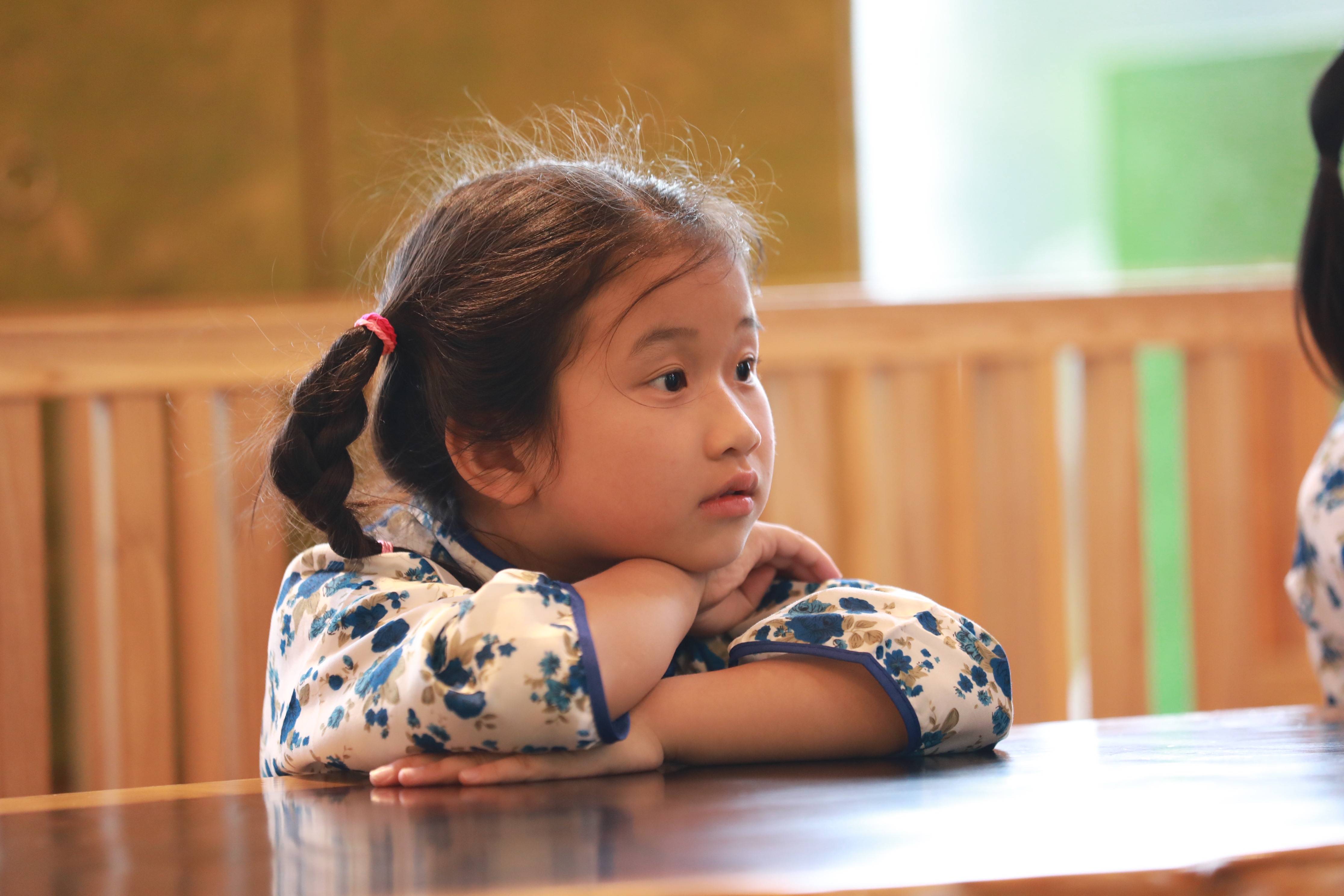 你会想回到小时候跟朋友一起玩的地方吗?