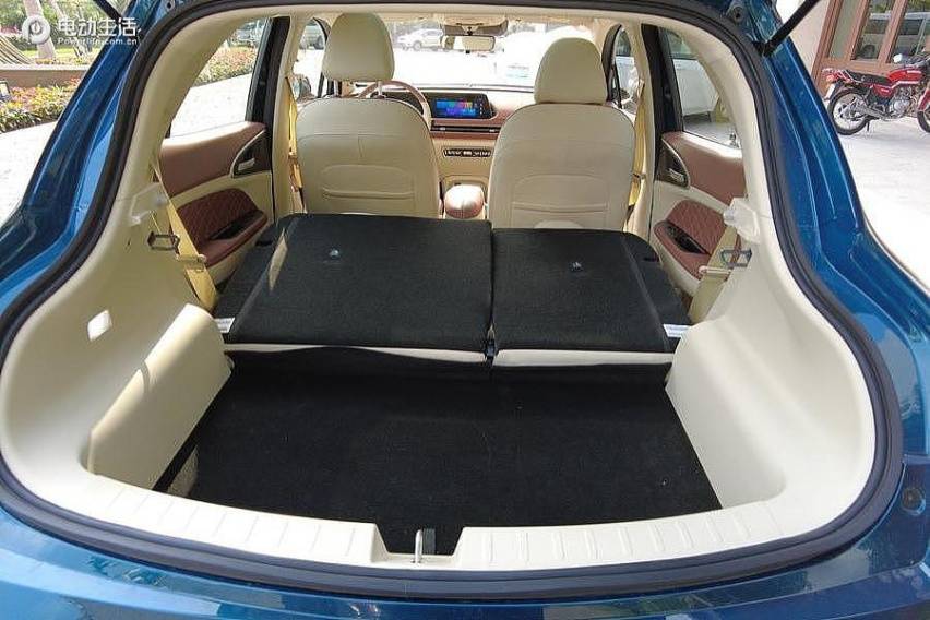 手握10来万女生想买车欧拉好猫低续航缪斯版有面子有里子