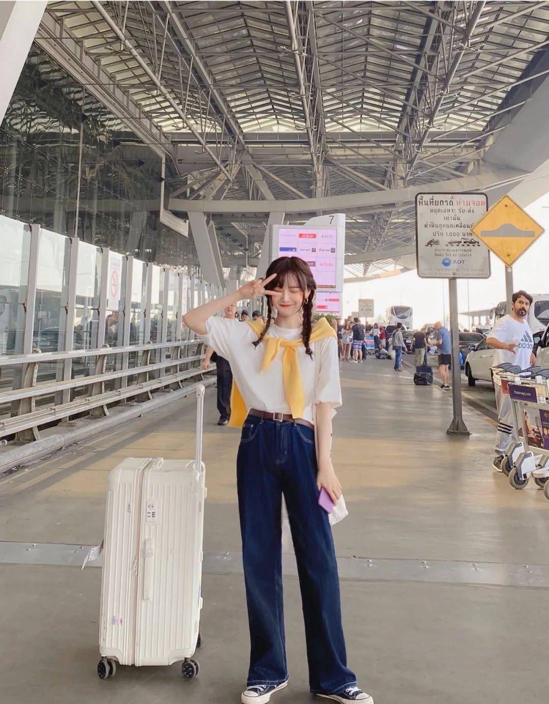 视觉|别再穿一身黑了!今夏爆火的“初恋色”简直美哭!