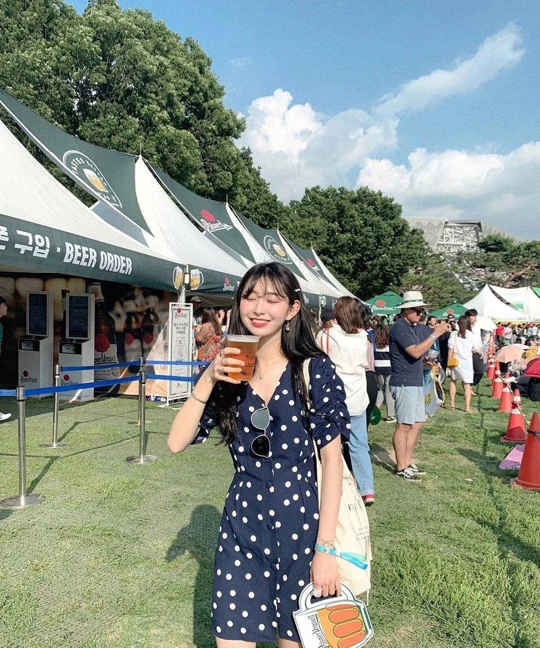 视觉|别再穿一身黑了!今夏爆火的“初恋色”简直美哭!